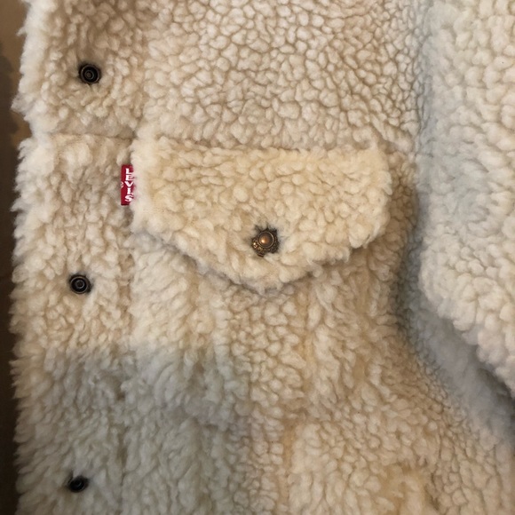 Levi’s all over Sherpa trucker jacket - Picture 2 of 4